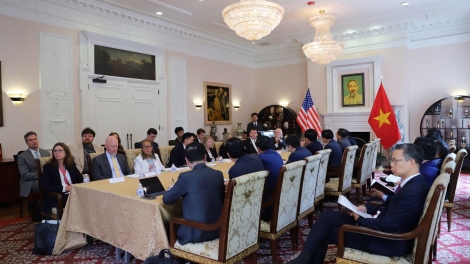 美国继续大力支持“500昼夜战役”