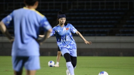 Vietnams Fußballnationalmannschaft der Frauen bereitet sich auf das Spiel gegen Thailand vor