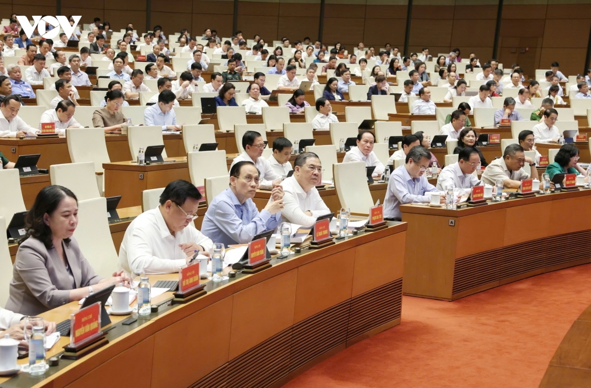 Tiếp đó, Hội nghị sẽ nghe các phát biểu tham luận của lãnh đạo các bộ, ngành, địa phương. Cuối cùng, Tổng Bí thư, Chủ tịch nước Tô Lâm sẽ có phát biểu kết luận Hội nghị.