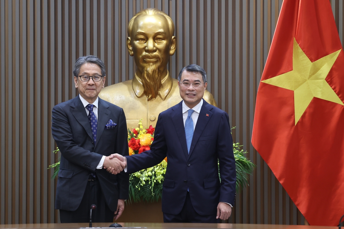 Thủ tướng Lê Minh Hưng tiếp Chủ tịch Ngân hàng Hợp tác Quốc tế Nhật Bản (JBIC) Maeda Tadashi. Ảnh: VOV