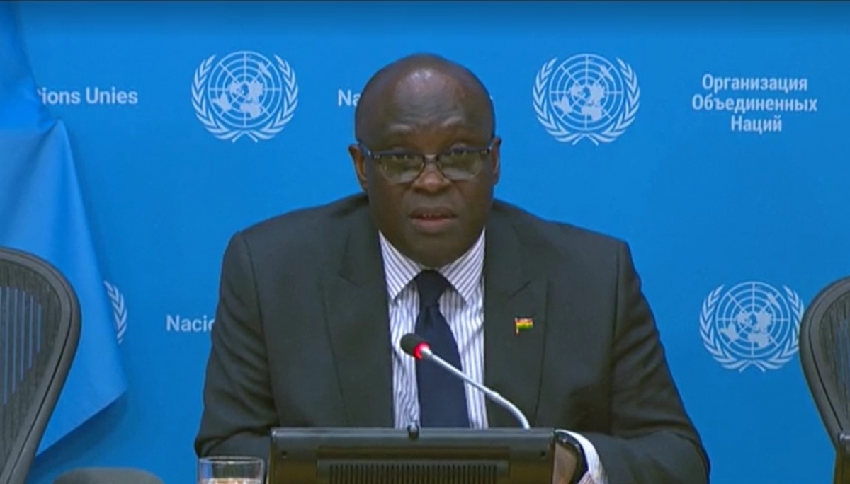 Ông Harold Agyeman, Đại diện Thường trực của Ghana tại Liên Hợp Quốc, Chủ tịch Kỳ họp thứ ba của Ủy ban trù bị cho Hội nghị Rà soát năm 2026 của các Bên tham gia Hiệp ước Không phổ biến Vũ khí Hạt nhân (NPT). Ảnh: REUTERS