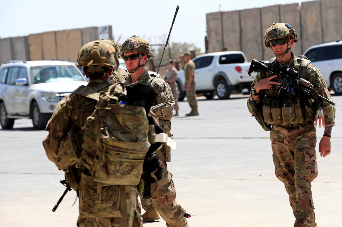 Des soldats américains sur une base au nord de Bagdad, en Irak. Photo: REUTERS/Thaier Al-Sudani