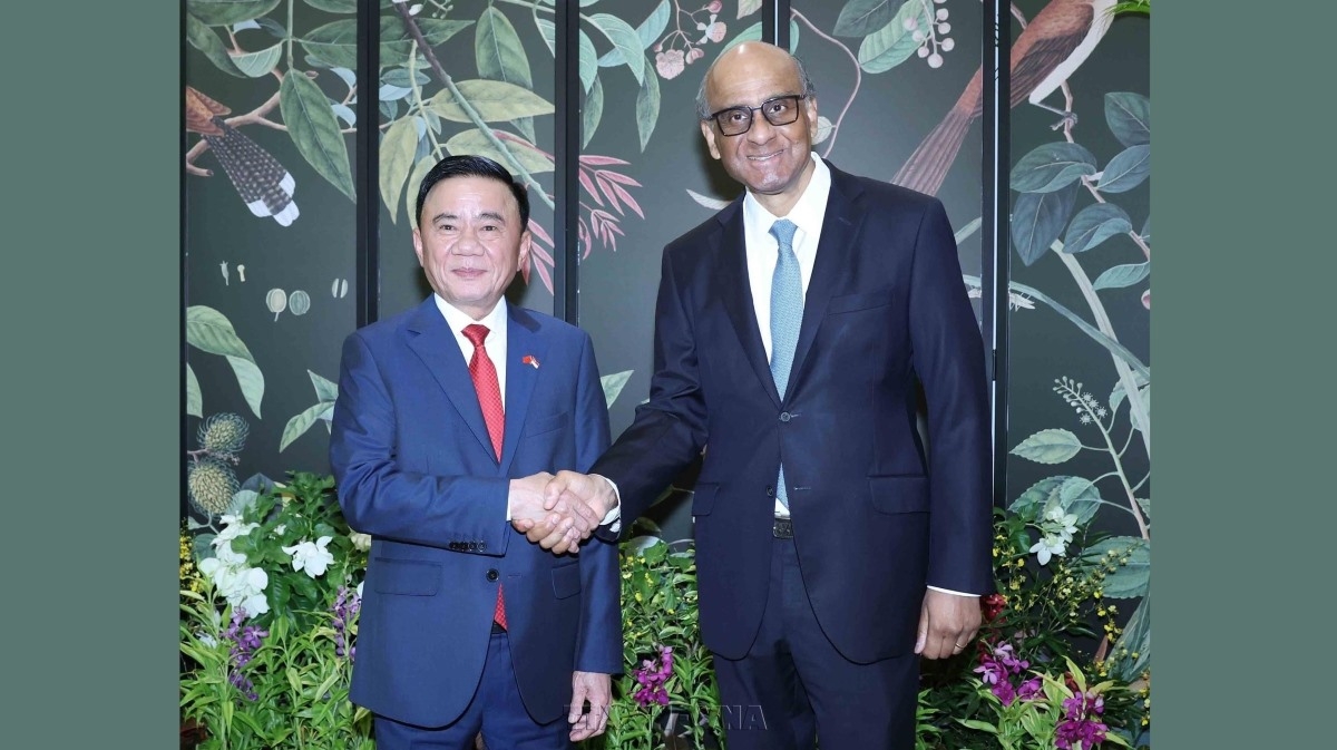 Ông Trần Cẩm Tú, Ủy viên Bộ Chính trị, Thường trực Ban Bí thư, hội kiến Tổng thống Singapore Tharman Shanmugaratnam. Ảnh: Phương Hoa/TTXVN