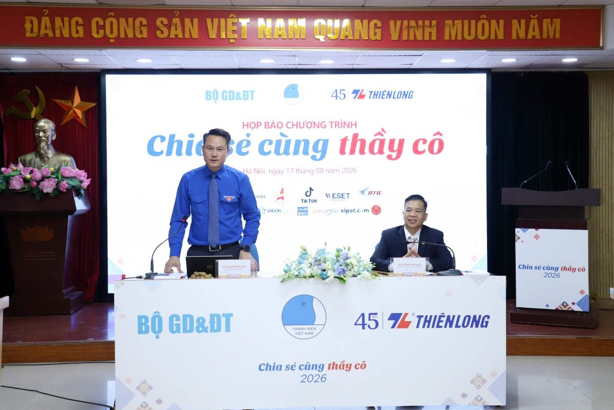 guyen Kim Quy, Sekretaris Pengurus Besar Liga Pemuda Komunis Ho Chi Minh, Wakil Presiden Tetap Gabungan Asosiasi Pemuda Vietnam, memberikan informasi pada konferensi pers. Foto: Phuong Thoa/VOV