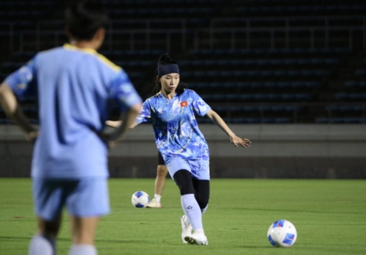 Nationalspielerinnen beim ihren Training im Fußball-Trainingszentrum J-Green Sakai. (Foto: 24h.com.vn)