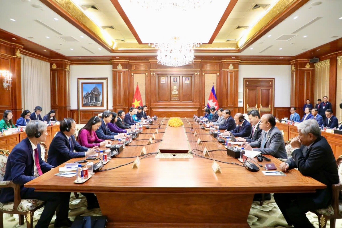 Vietnam y Camboya abogan por fortalecer sus vínculos tradicionales de amistad y cooperación