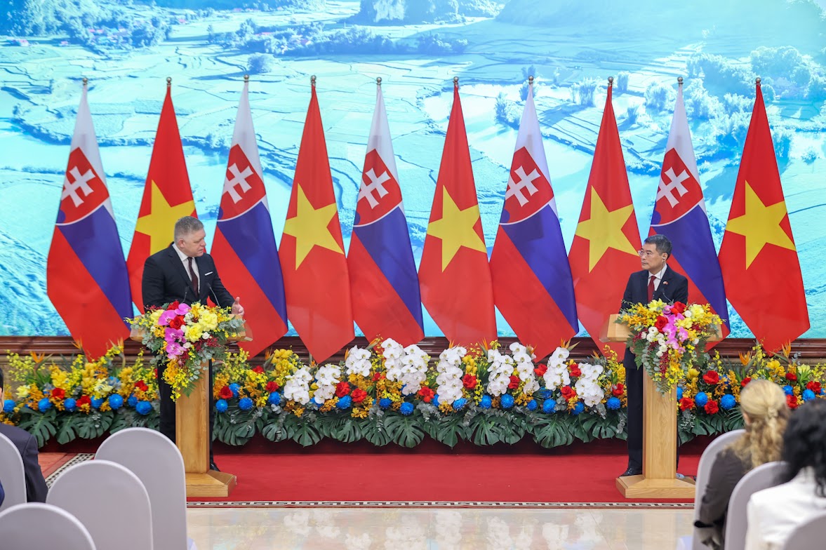 Declaración conjunta sobre el establecimiento de la Asociación Estratégica entre Vietnam y Eslovaquia