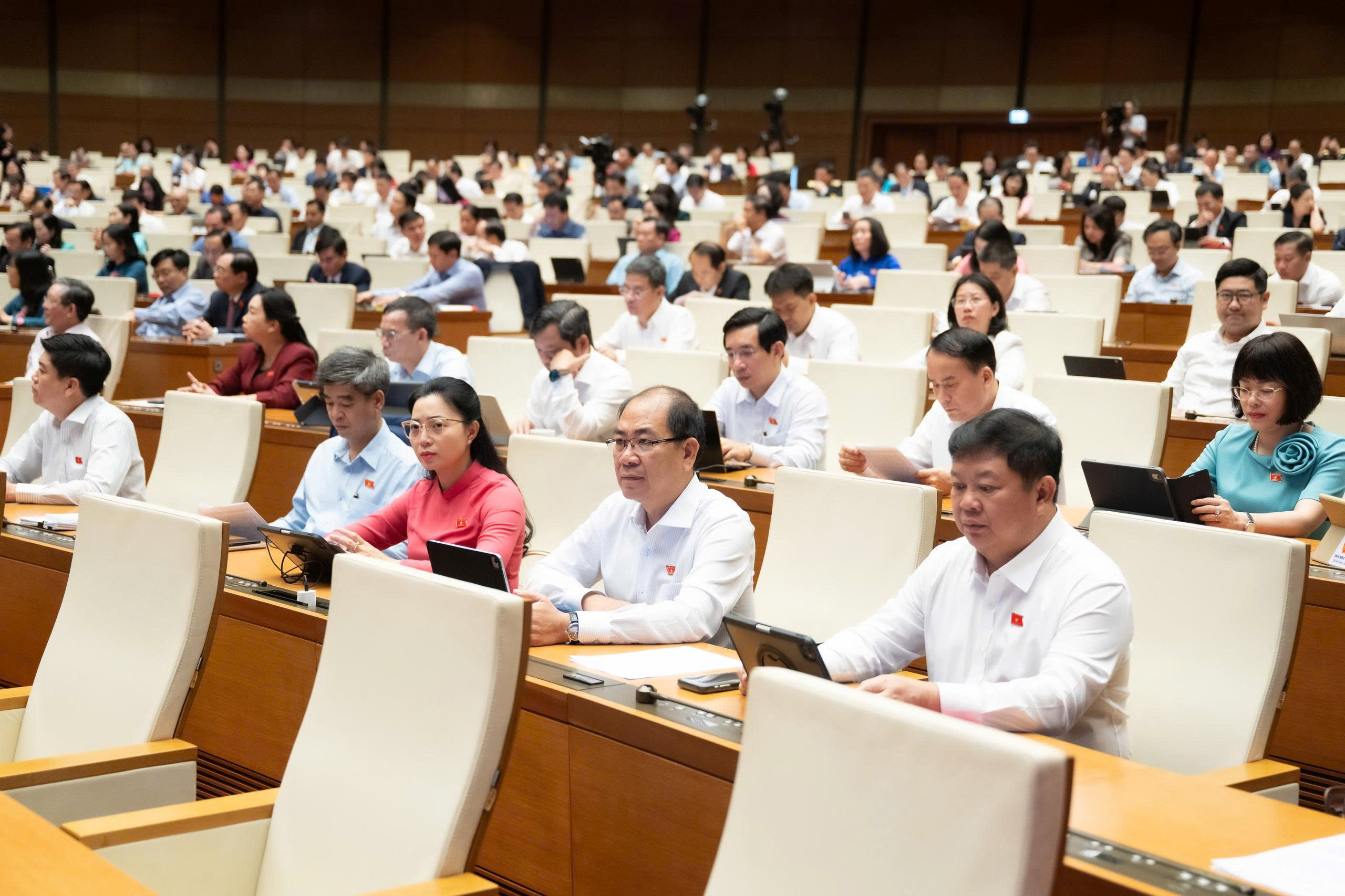 ໄລ​ຍະ 2026 – 2030: ທັງ​ເຕີບ​ໂຕ 2 ຕົວ​ເລກ​ຕໍ່​ປີ ທັງ​ຮັກ​ສາ​ສະ​ຖຽນ​ລະ​ພາບ​ເສດ​ຖະ​ກິດ​ມະ​ຫາ​ພາກ