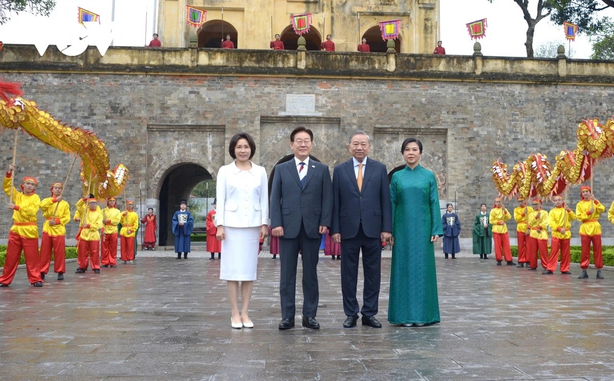 Máximo dirigente vietnamita preside un programa de amistad con motivo de la visita del mandatario surcoreano