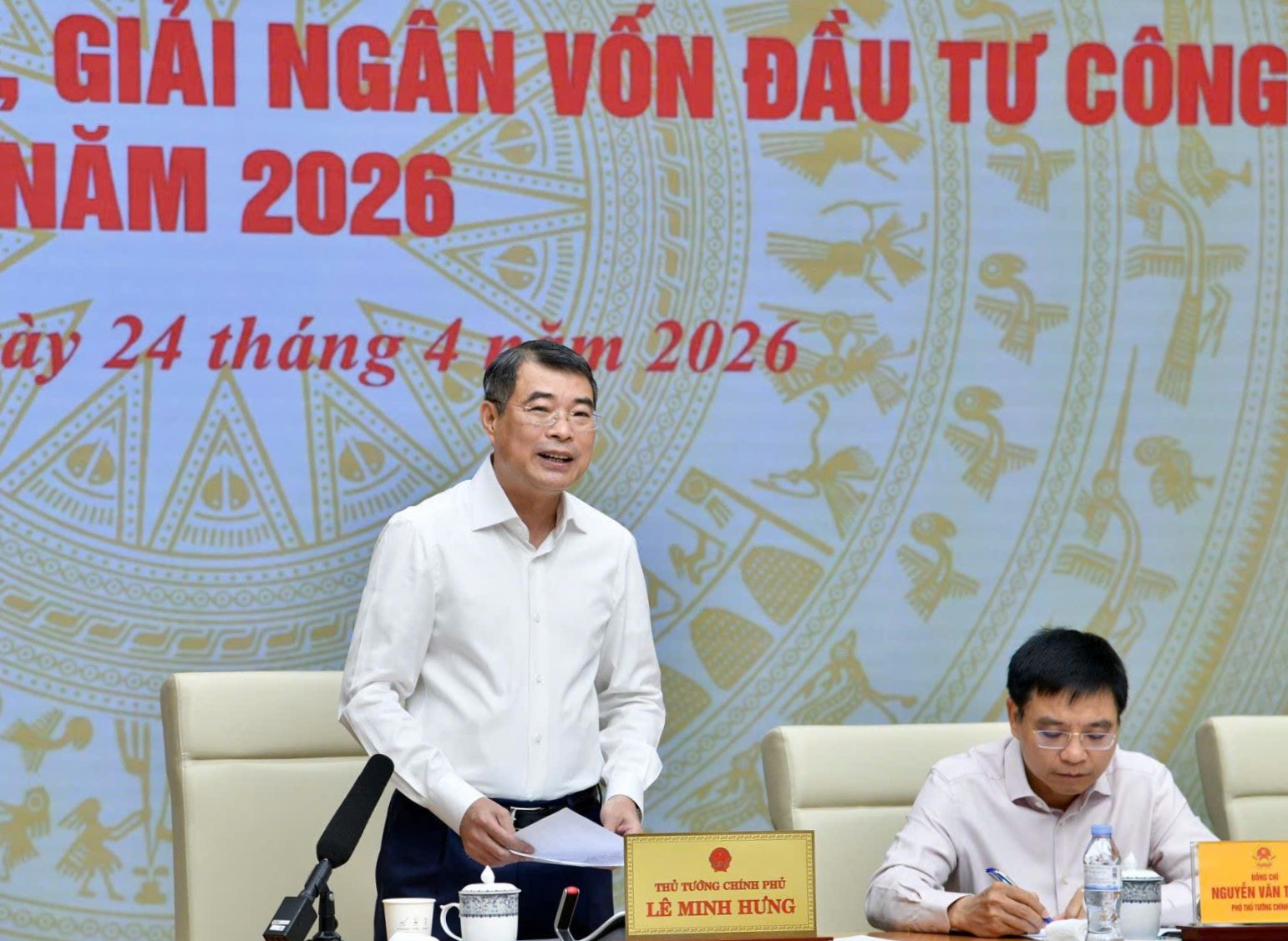 ນາ​ຍົກ​ລັດ​ຖະ​ມົນ​ຕີ: ສູ້​ຊົນ​ປ່ອຍ​ງົບ​ປະ​ມານ 100% ແຜນ​ການ​ທຶນ​ປີ 2026, ປະ​ກອບ​ສ່ວນ​ປະ​ຕິ​ບັດ​ເປົ້າ​ໝາຍ​ເຕີບ​ໂຕ​ເສດ​ຖະ​ກິດ​ສອງ​ຕົວ​ເລກ