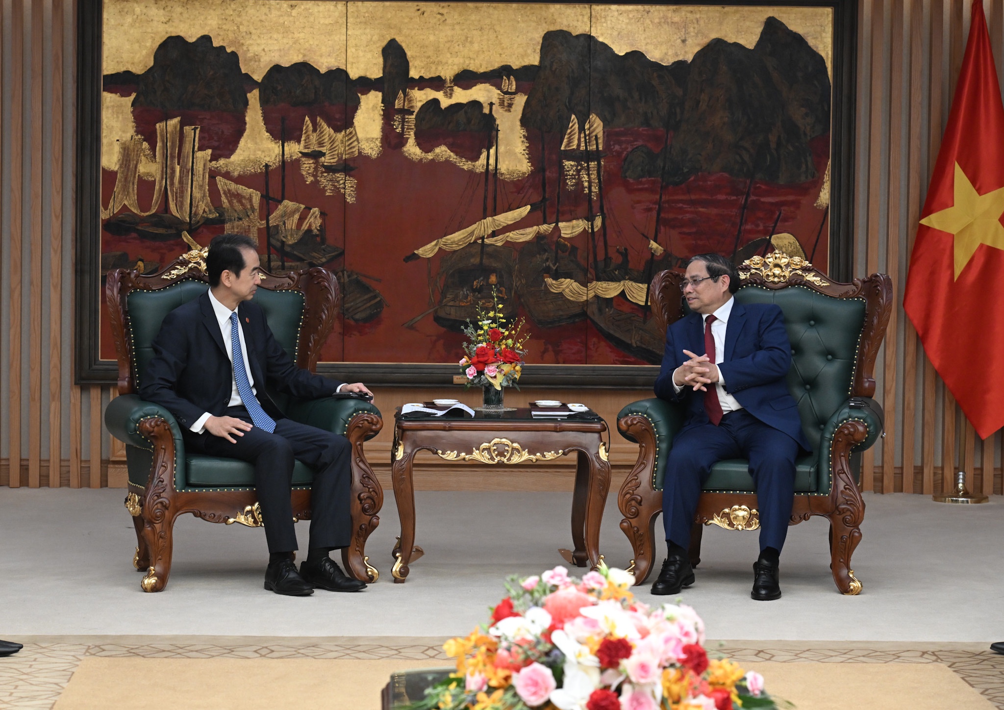 Vietnam y China promueven la cooperación integral y el desarrollo mutuo