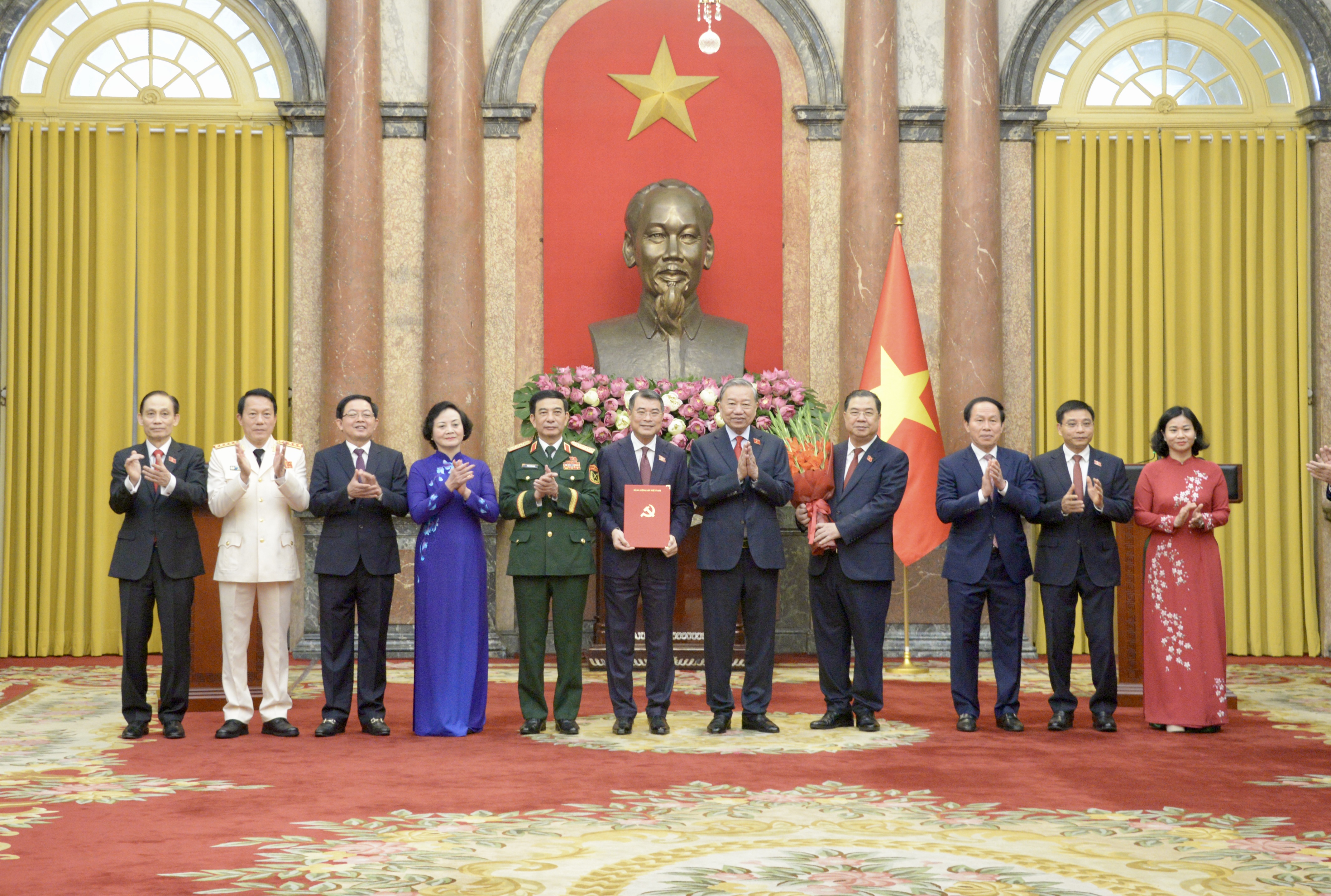 Líder de Vietnam destaca las prioridades del nuevo Gobierno