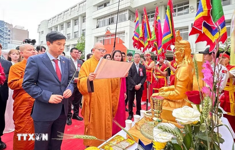 Recuerdan en Japón a los Reyes fundadores de Vietnam 