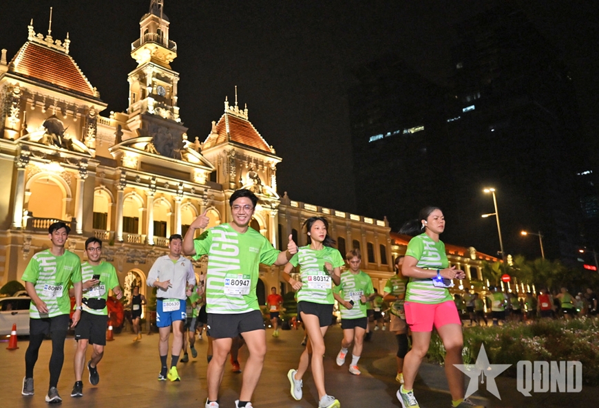 Der 5. Nachtlauf von Ho-Chi-Minh-Stadt