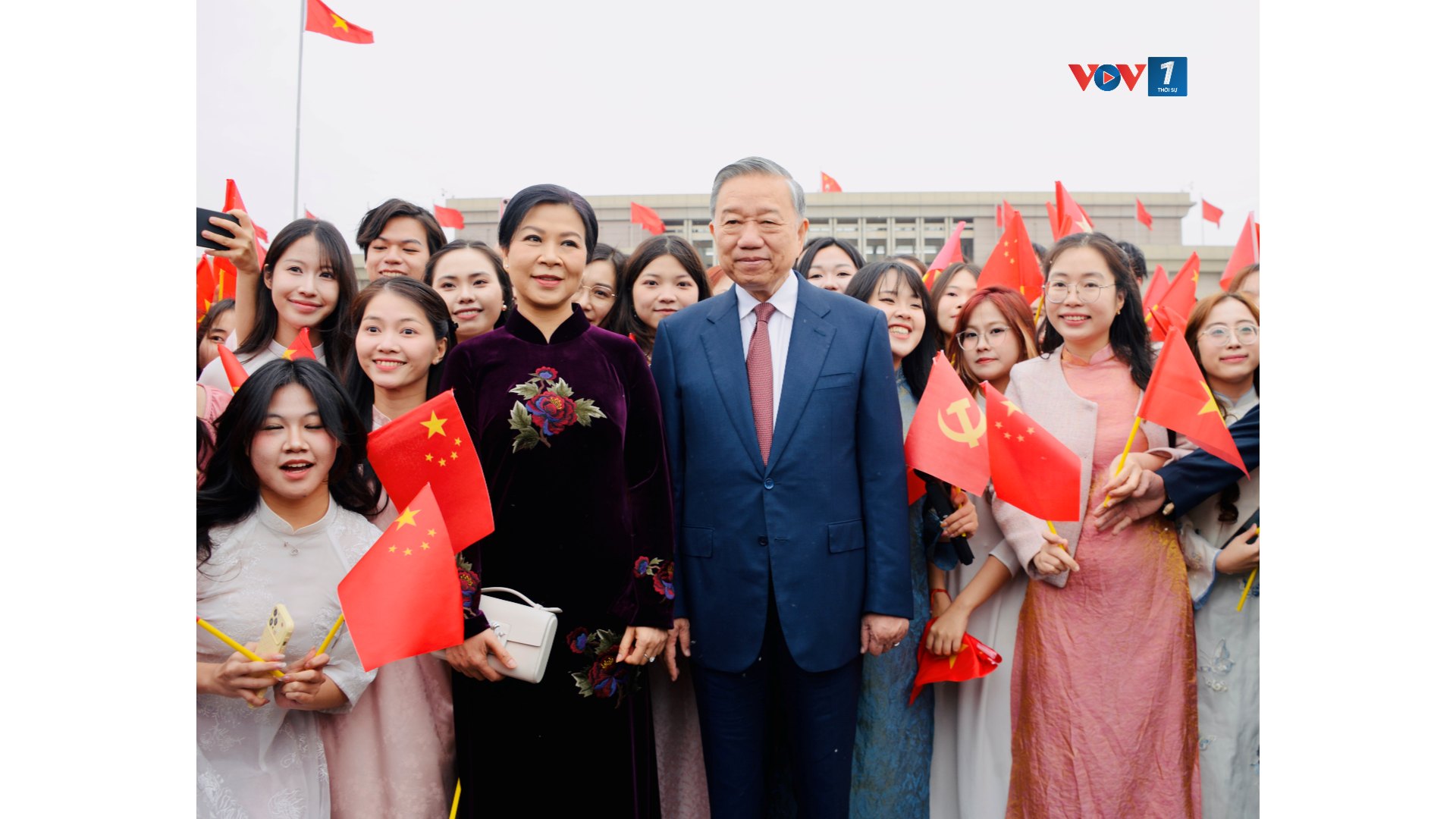 组图：苏林开始访华行程