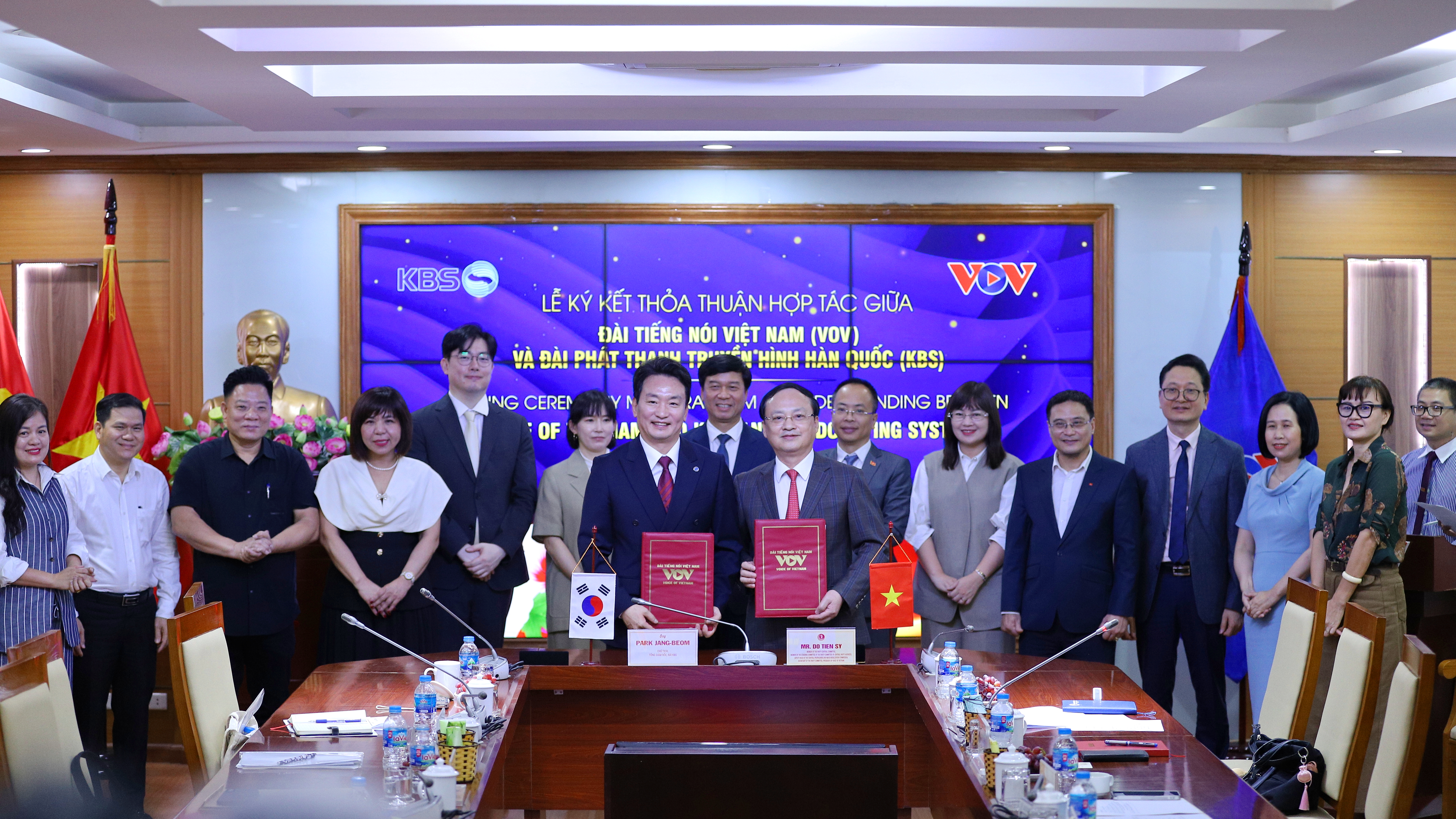 ‘베트남의 소리’ 국영 라디오 방송국 VOV, 한국방송공사 KBS와 업무협약 체결