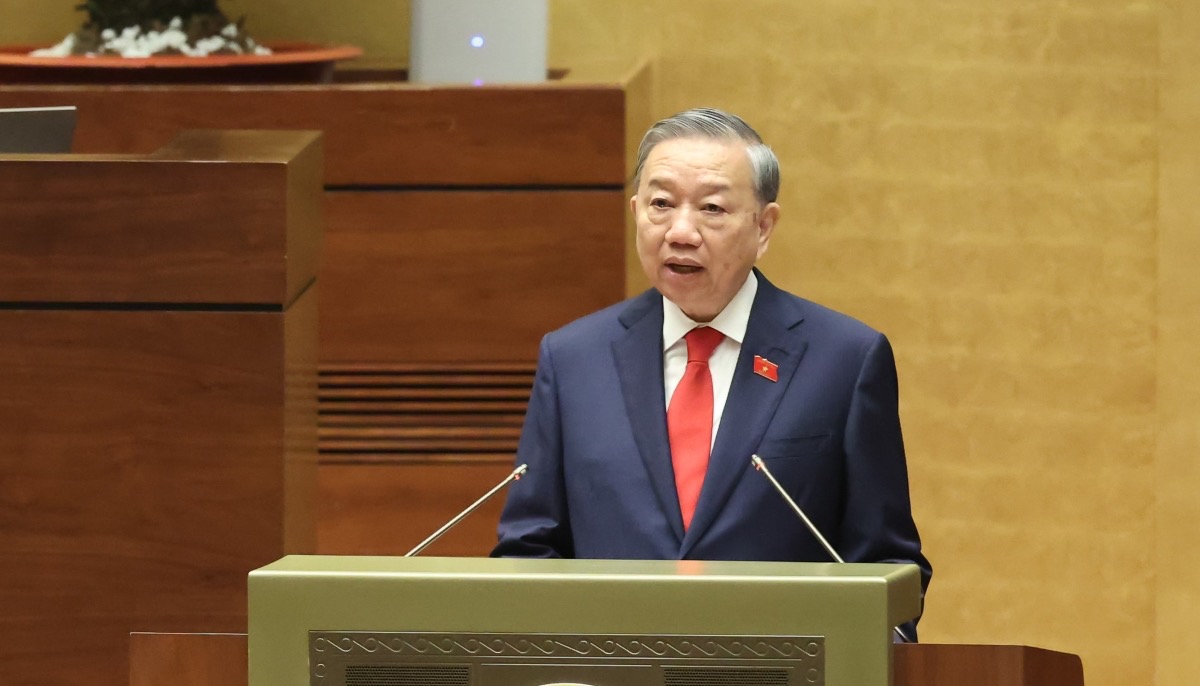 Media Indonesia Menyoroti Persidangan Pertama MN Angkatan XVI yang Memilih Sekretaris Jenderal To Lam sebagai Presiden