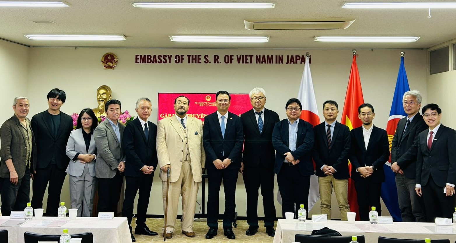 日本メディア　ベトナムの発展と歩む