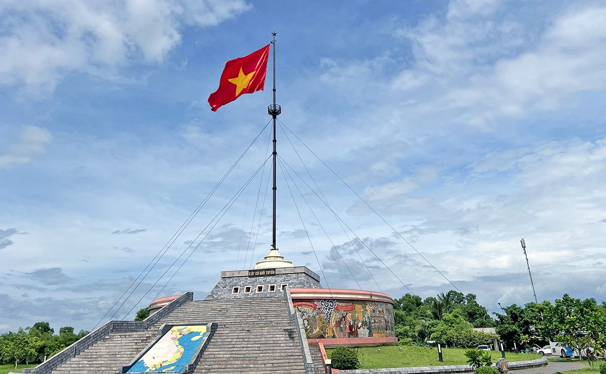 ហៀនលឿង៖ ស្ពានដ៏ខ្លីបំផុត សម្រាប់ដំណើរដ៏វែងបំផុតរបស់ប្រទេសជាតិ