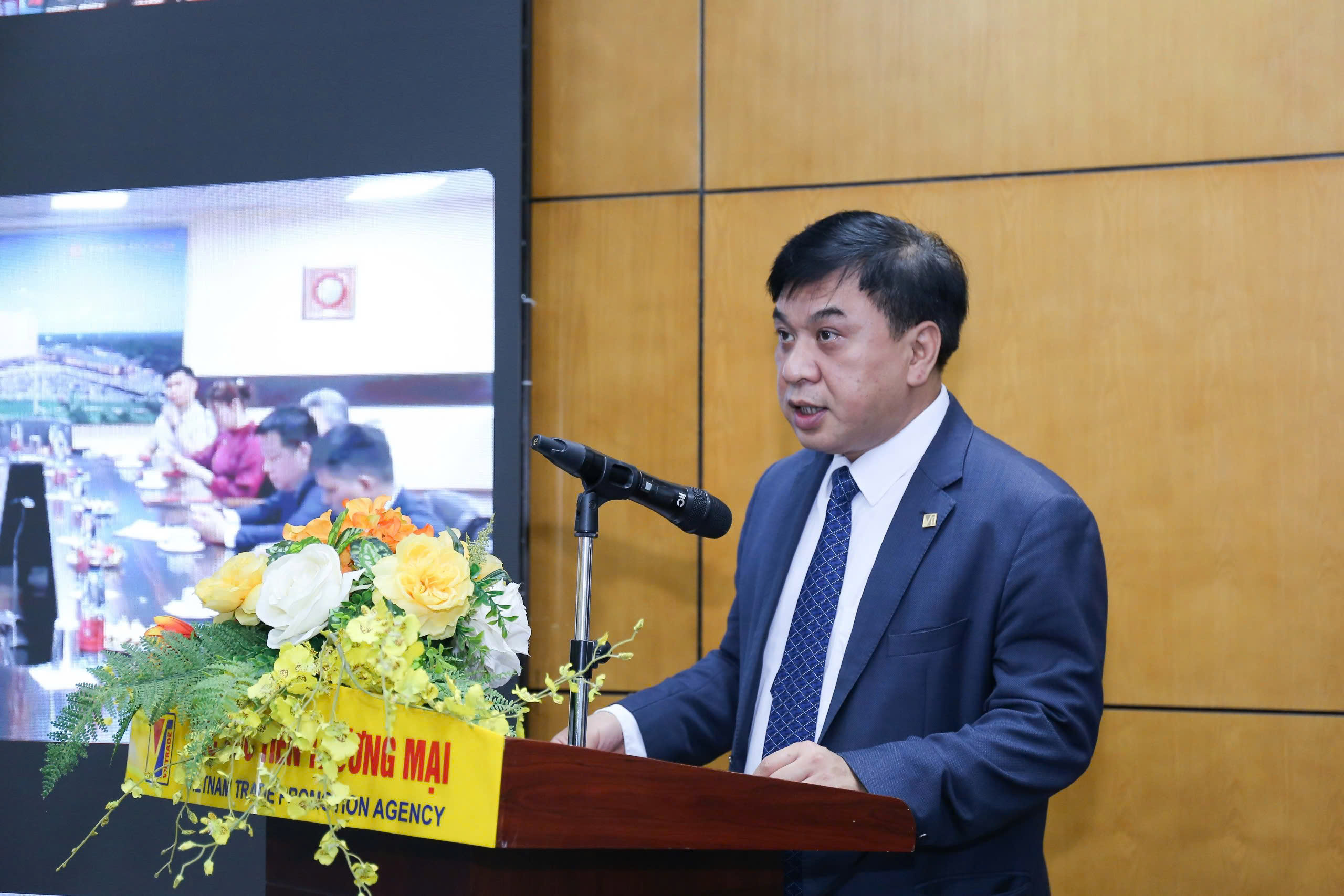 Вьетнамским предприятиям необходимо активно адаптироваться к рынку в целях расширения экспорта в Россию