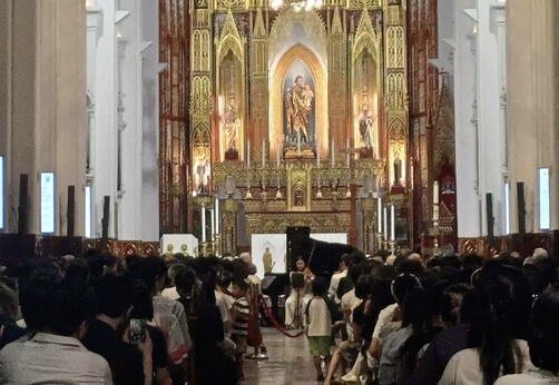 Artistas españoles acercan la música clásica europea al público vietnamita