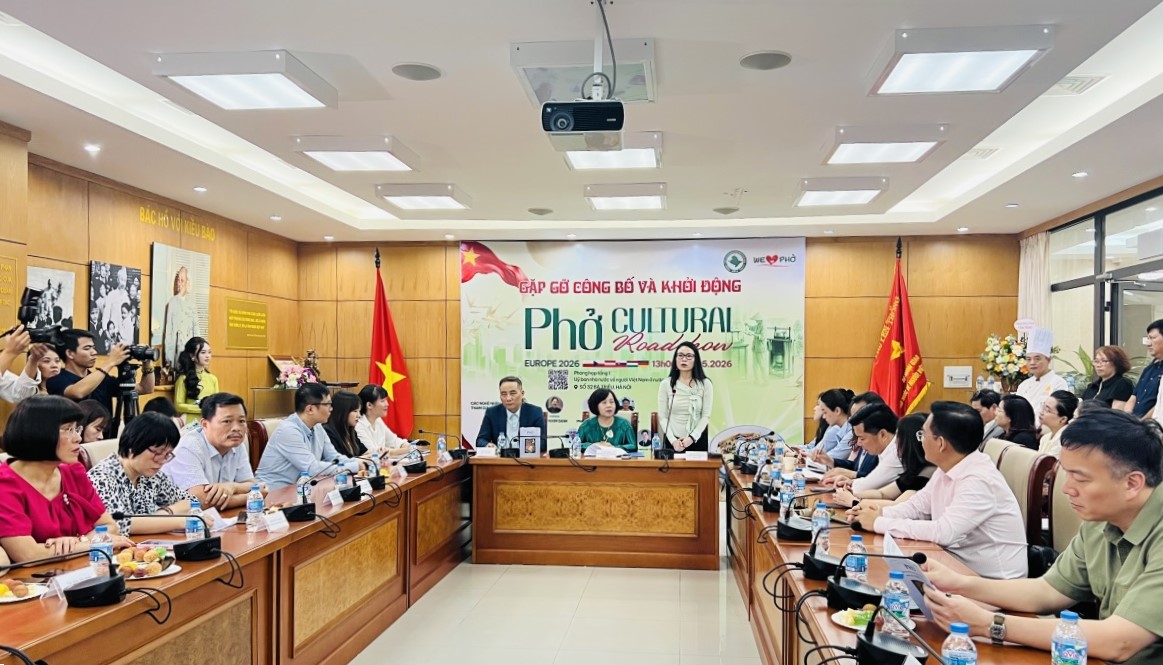 ເລີ່ມ​ເຄື່ອນ​ໄຫວ​ວິ​ວັດ​ການ​ນຳ​ເຝີ ຫວຽດ ແຜ່​ກະ​ຈາຍ​ຢູ່ ເອີ​ຣົບ
