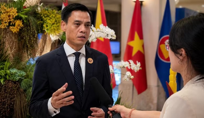 ສົ່ງ​ສານ​ກ່ຽວ​ກັບ​ປະ​ເທດ ຫວຽດ​ນາມ ຂະ​ຫຍັນ​ຂັນ​ເຄື່ອນ​, ນະ​ວັດ​ຕະ​ກຳ ແລະ ບືນ​ຕົວ​ຂຶ້ນ​ຢ່າງ​ແຮງ