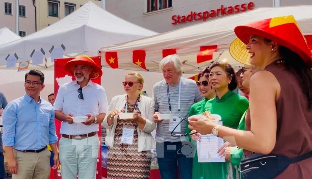 Vietnam ist Ehrengast beim multikulturellen Festival in Deutschland