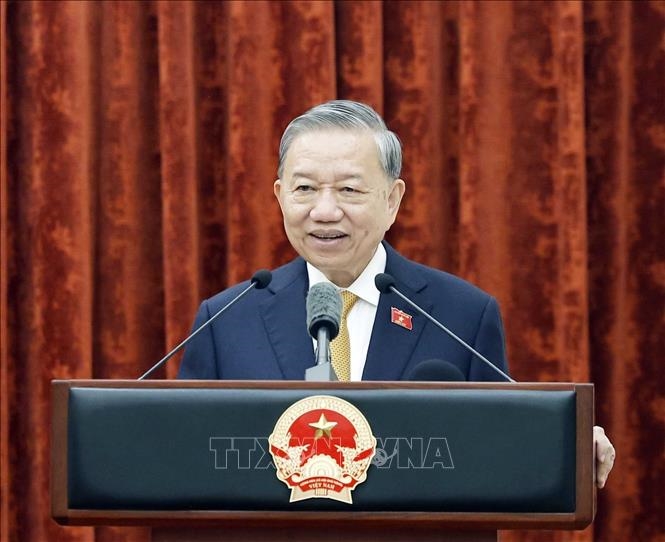 Máximo líder de Vietnam destaca el sacrificio de los héroes y mártires