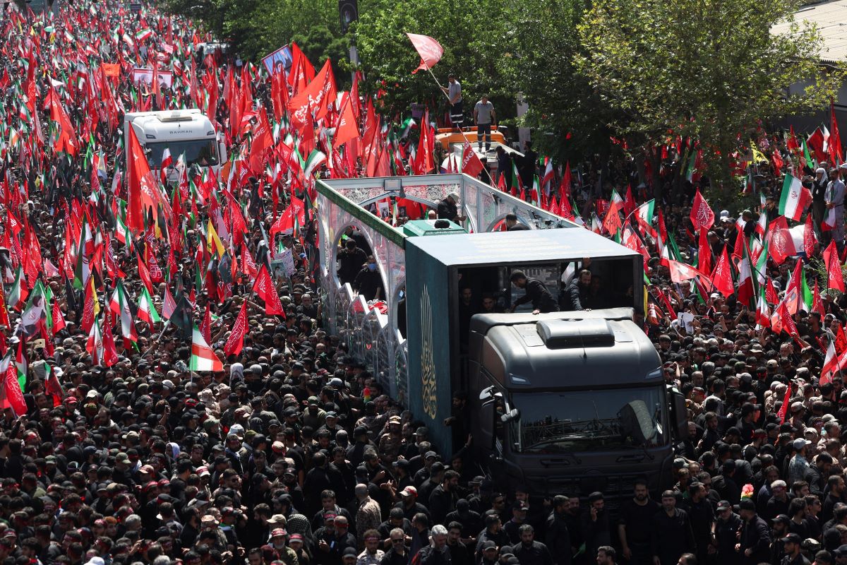 Irán celebra los funerales de Estado del fallecido ayatolá Ali Jamenei