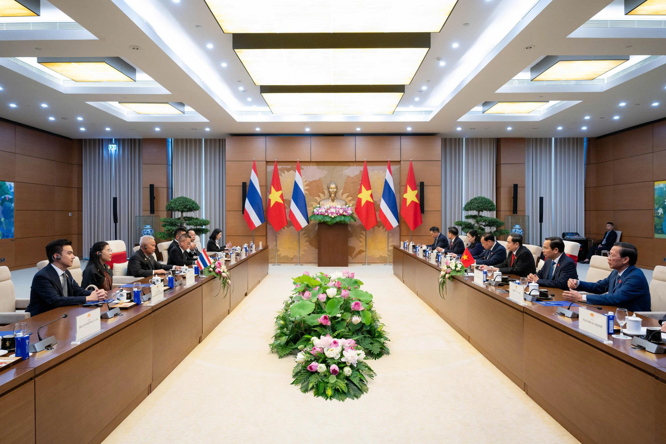 Melaksanakan Kesepakatan Kerja Sama antara MN Vietnam dan Parlemen Thailand Secara Efektif