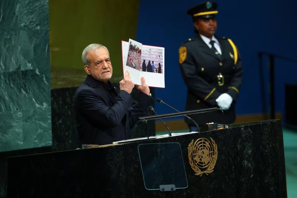 Pour le président Pezeshkian, l'Iran prêt à négocier mais pas à se soumettre à la force