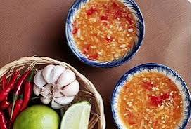 La sauce vietnamienne à l’ail et au piment parmi les meilleures sauces du monde