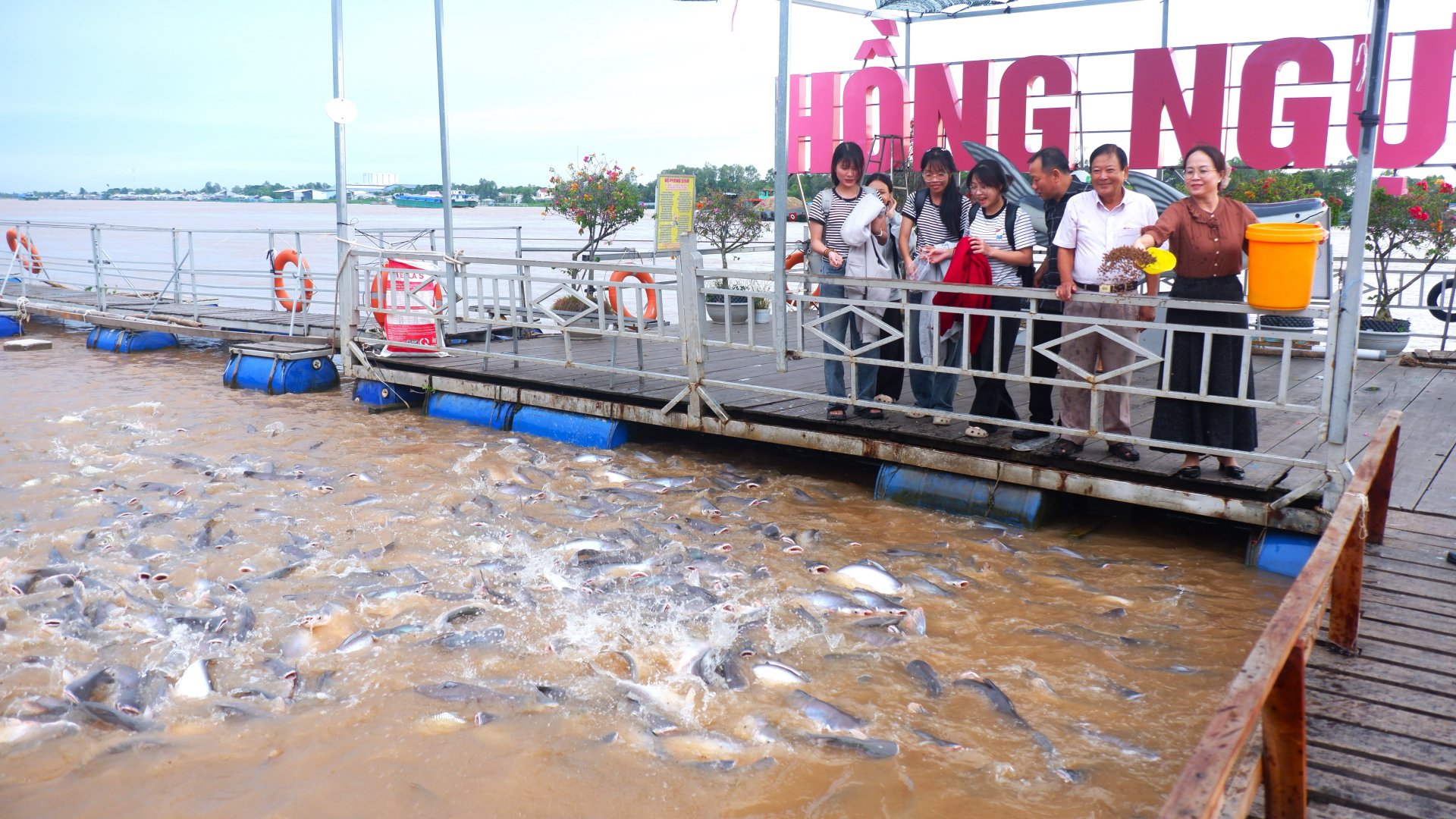 Nam Dan, le gardien des poissons du fleuve Tiên