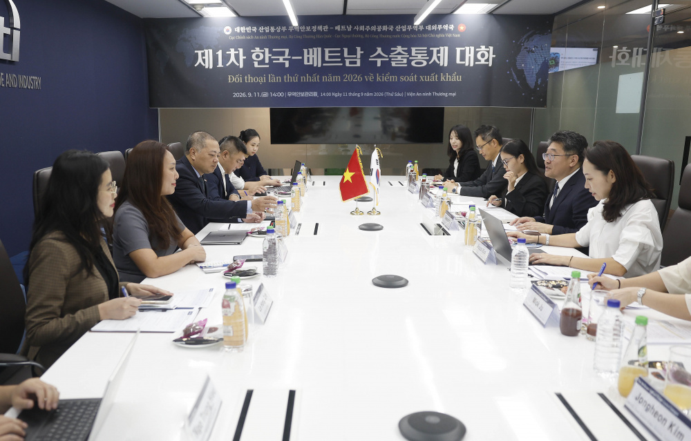 베트남-한국, 첫 ‘수출통제 국장급 대화’ 개최…합법적 교역 및 공급망 안정화 도모