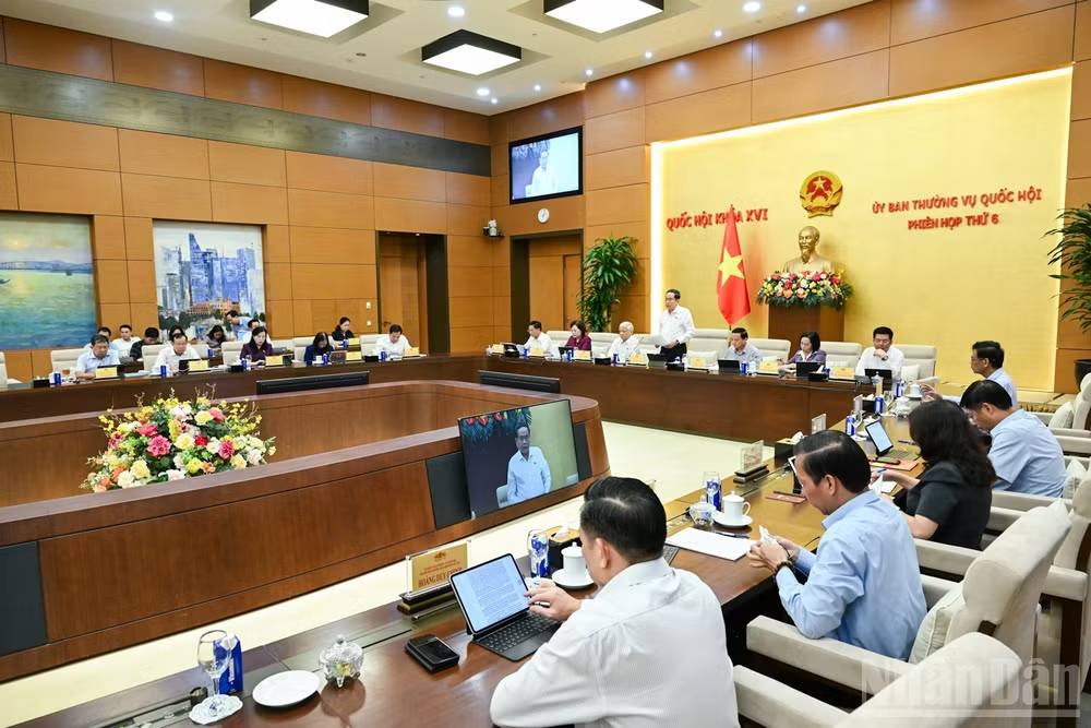 越南国会常委会第7次会议开幕