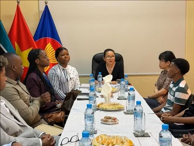 Vietnam y Mozambique impulsan la cooperación en educación y formación de recursos humanos