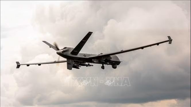  Irán anuncia el derribo de un dron estadounidense en el estrecho de Ormuz