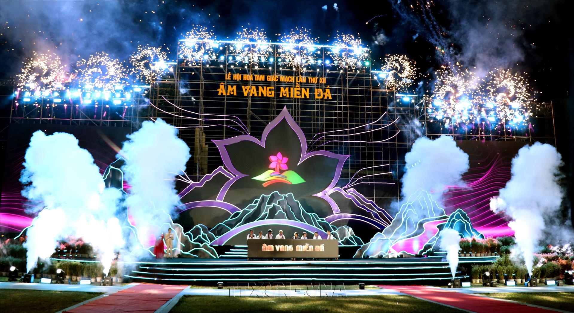 Tuyên Quang: le festival des fleurs de sarrasin célèbre le «pays de pierre»