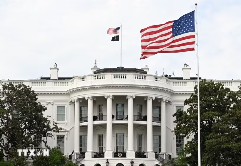 La Casa Blanca estudia posibles opciones militares contra Irán