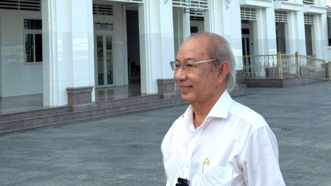 ຄູ​ດີ​ເດັ່ນ ຫງວຽນ​ຮຸຍ​ຢ໊ຽມ - ຜູ້​ຮັກ​ສາ​ຄຸນ​ຄ່າ​ອັນ​ດີ​ງາມ​ຂອງ​ພຸດ​ທະ​ສາ​ສະ​ໜາ ຮ​ວ່າ​ຮ໋າວ.