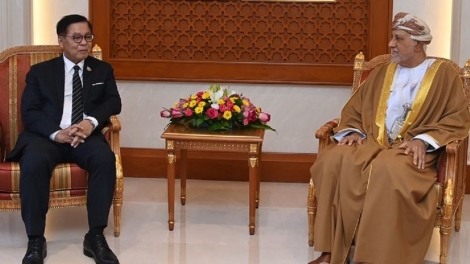 ថៃសហការជាមួយអូម៉ង់ដើម្បីធានាសុវត្ថិភាព​នាវាដឹកទំនិញឆ្លងកាត់ច្រកសមុទ្រហ័រមូស