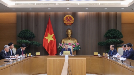 Thủ tướng Lê Minh Hưng điện đàm với Thủ tướng Singapore Lawrence Wong