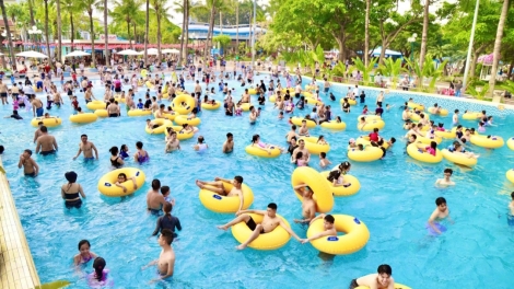 Hanoi’s West Lake Water Park to launch summer event 
