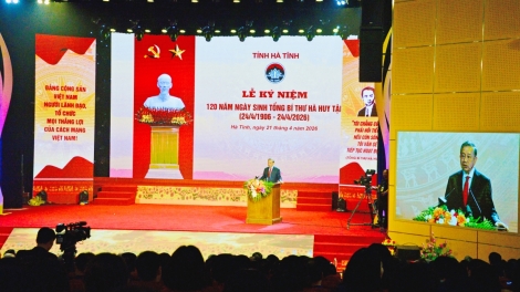 Conmemoran el 120.º aniversario del natalicio del líder Ha Huy Tap