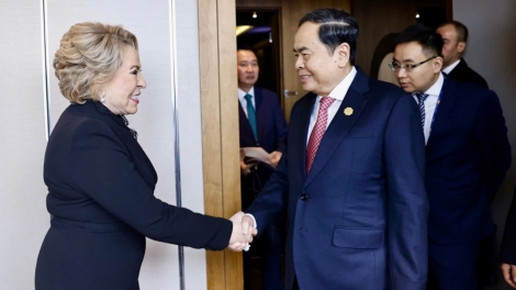 Chủ tịch Quốc hội Trần Thanh Mẫn gặp Chủ tịch Hội đồng Liên bang Nga