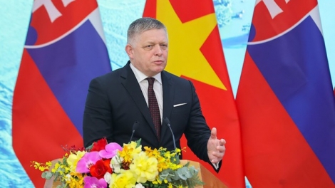 Slovak PM concludes official visit to Vietnam