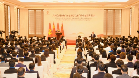 若者がベトナムと中国の友好の懸け橋に