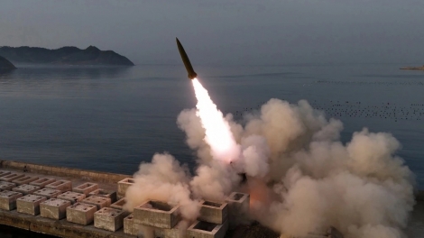 Pyongyang teste une version améliorée de son missile balistique tactique