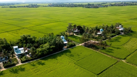 Bàn giao nhà an toàn cho người dân chịu ảnh hưởng bởi thiên tai tại tỉnh Đắk Lắk